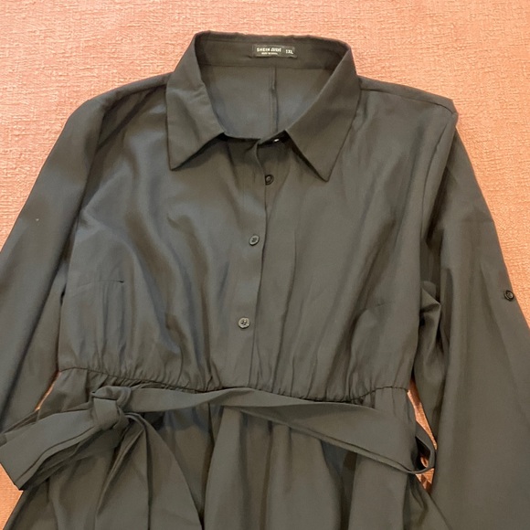 Beautiful Black Long Sleeve shirt Dress - Picture 3 of 16